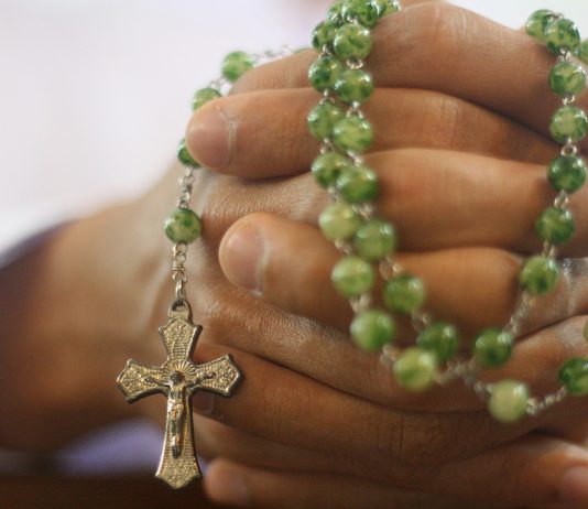 Bertahan dalam Penderitaan