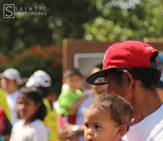 Warung Remang-remang dan Lampu Natal