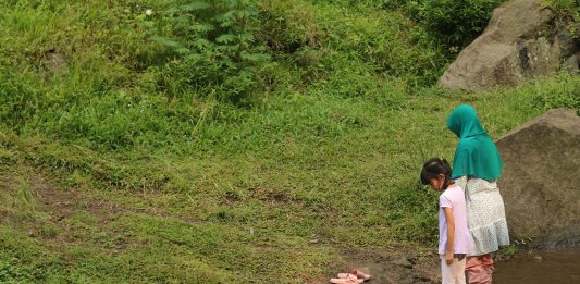 Tontonan dan Teladan