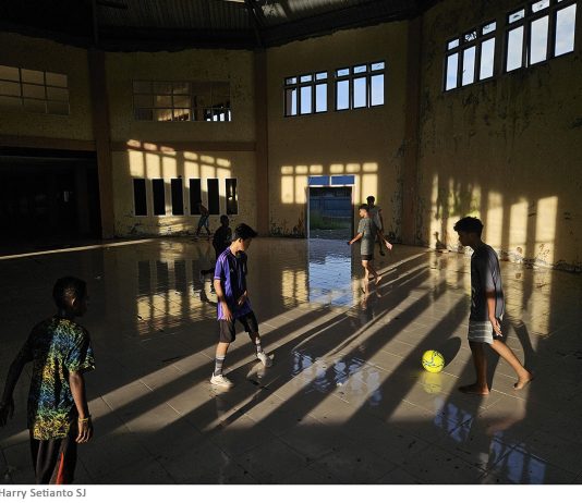 Pergilah dalam Kesederhanaan