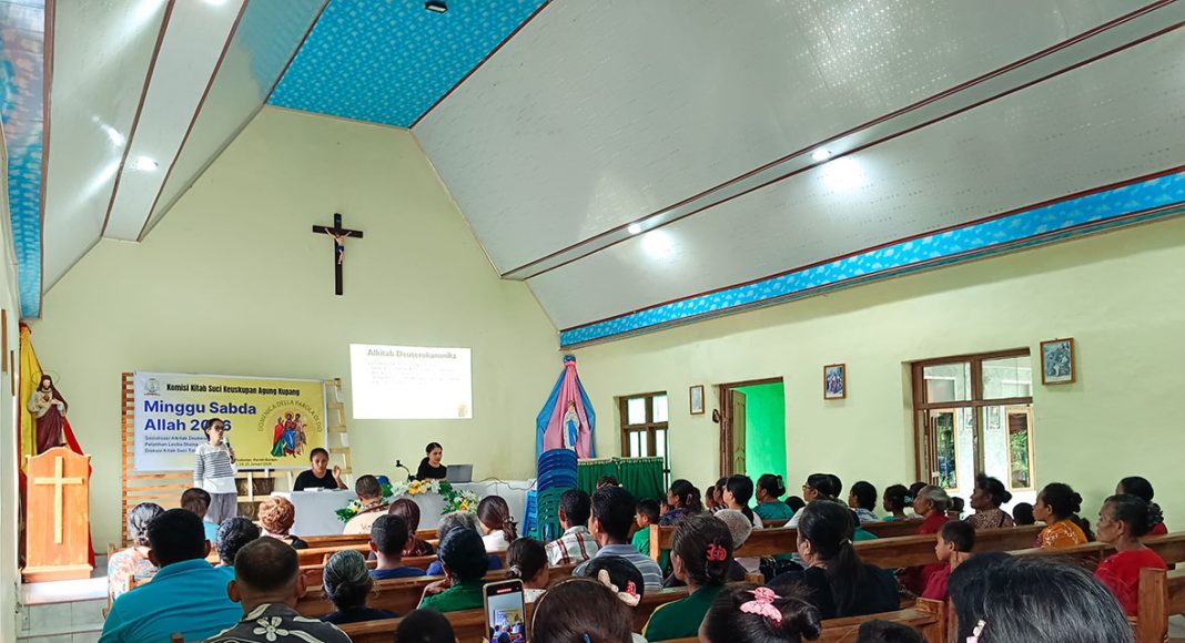 Merayakan Minggu Sabda Allah Bersama Umat